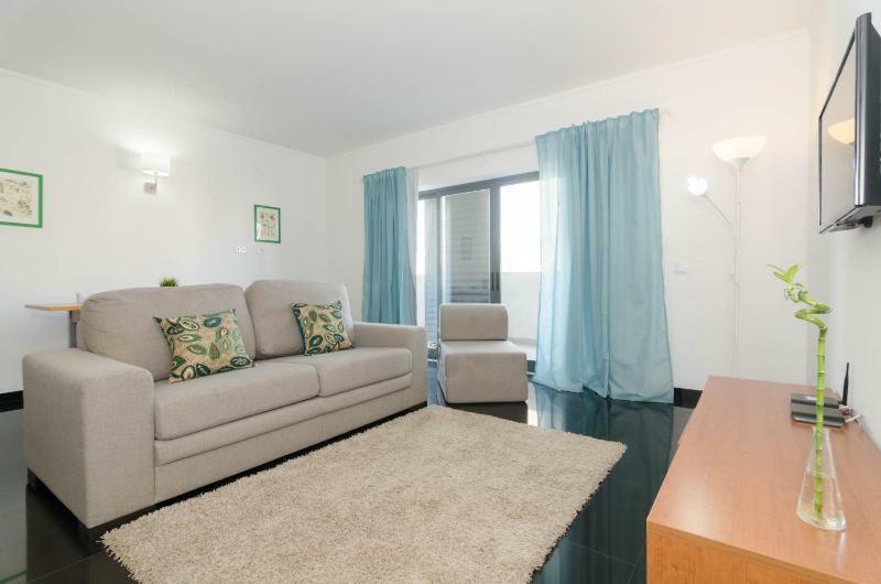 Rocha Tower By Beach Rentals Екстериор снимка